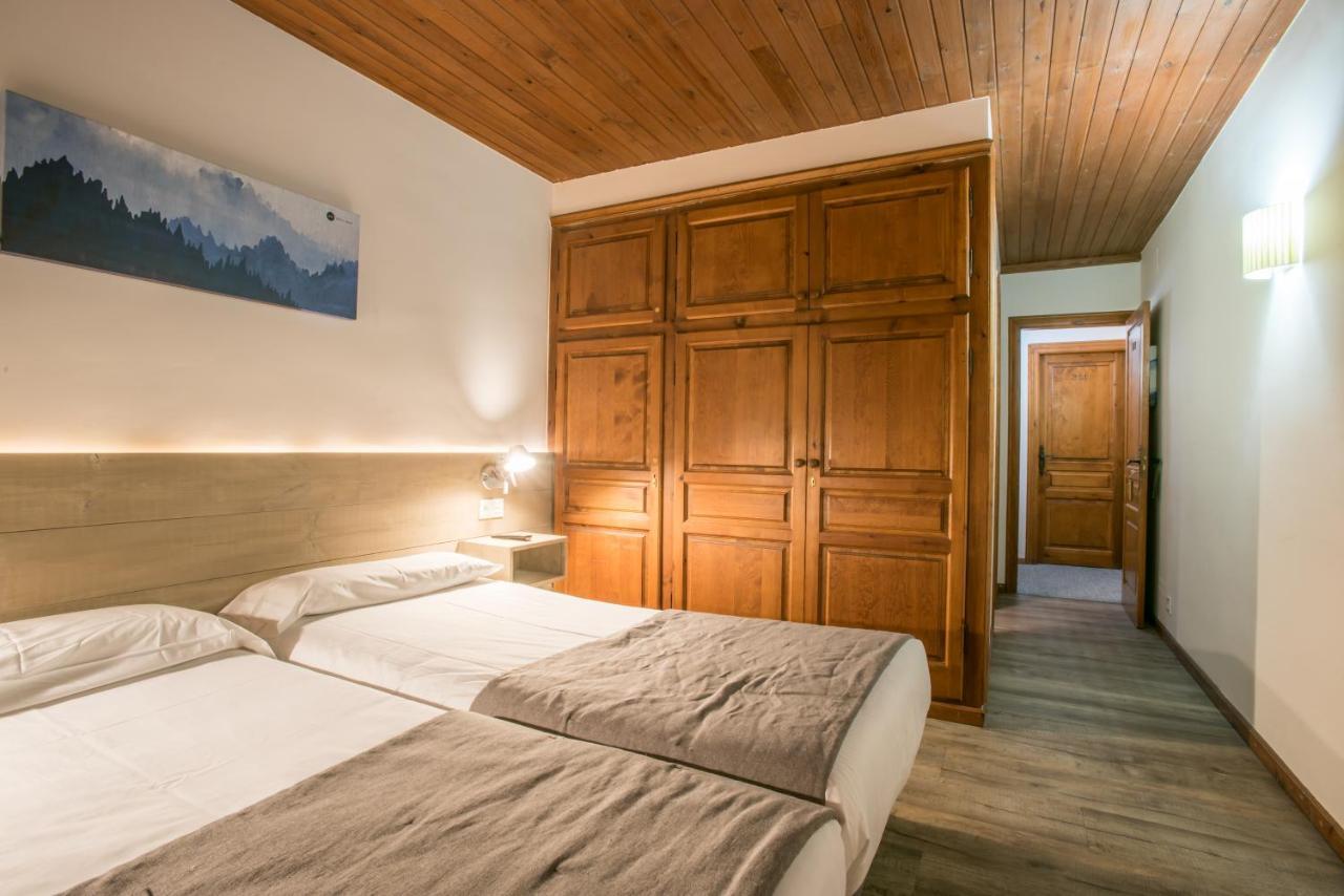Hotel SNÖ Mont Romies Salardú Exterior foto